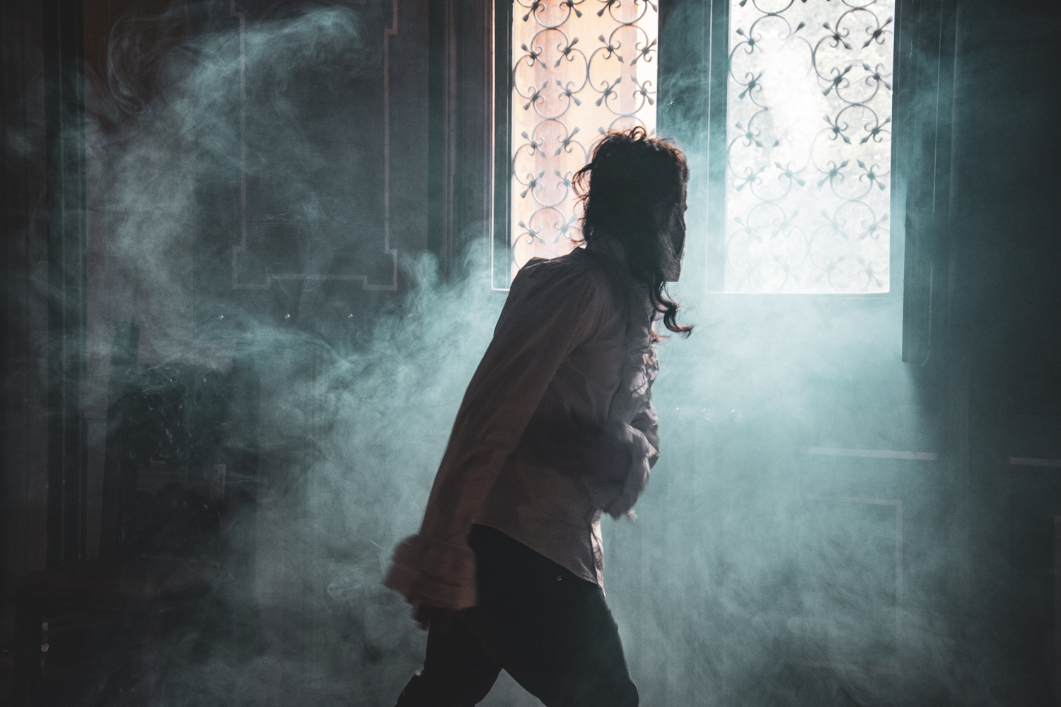 Musica Italiana YouTube: “Spogliati” di Badret in un Videoclip Indimenticabile